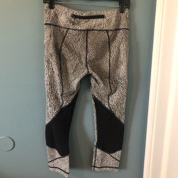Lululemon Pace Rival Crops - Picture 4 of 8